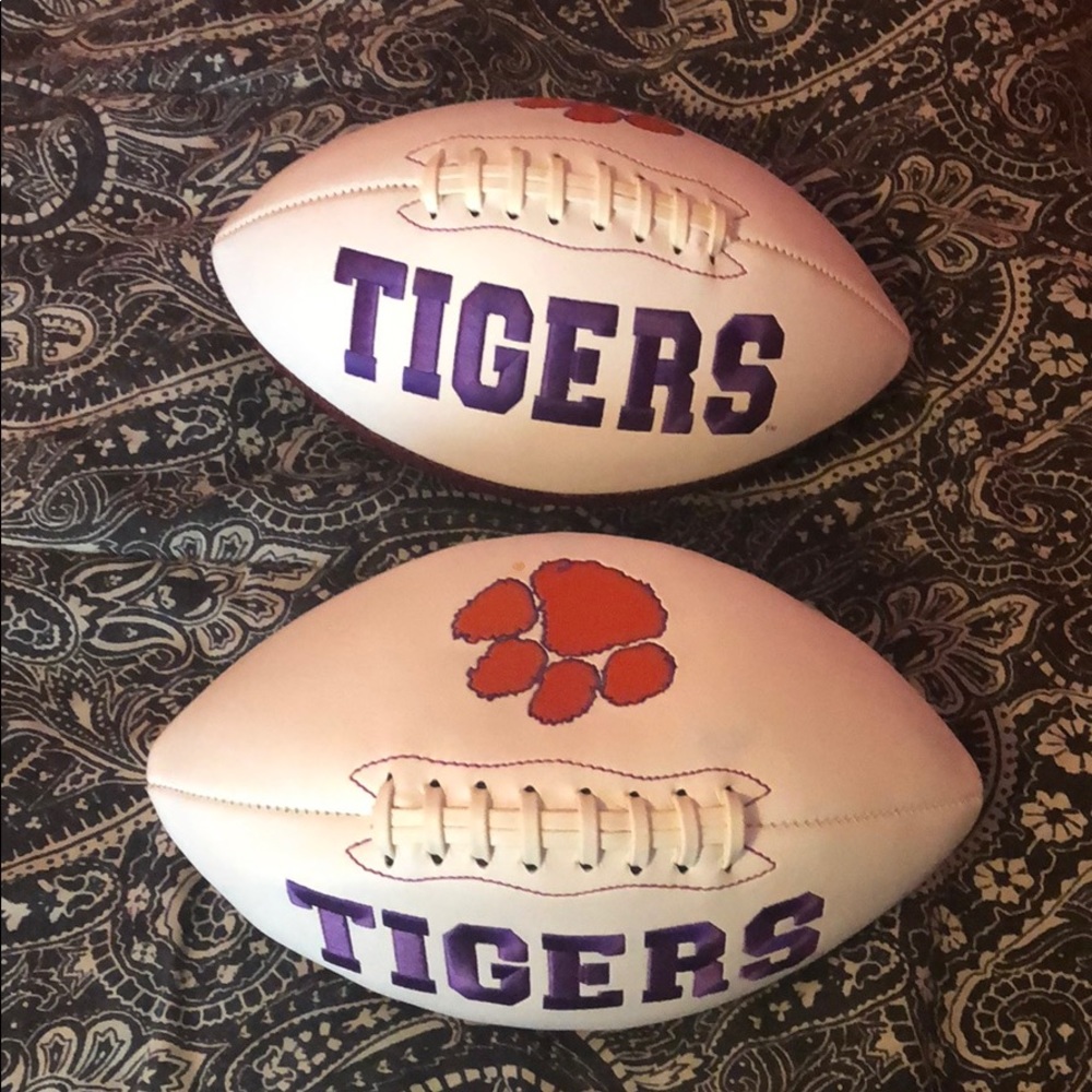 Clemson Tigers Autograph Footballs